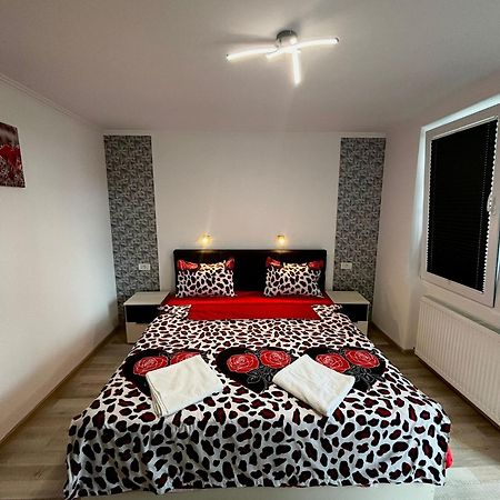 Calypso Rooms Făgăraş Buitenkant foto