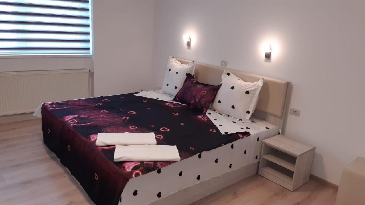 Calypso Rooms Făgăraş Buitenkant foto