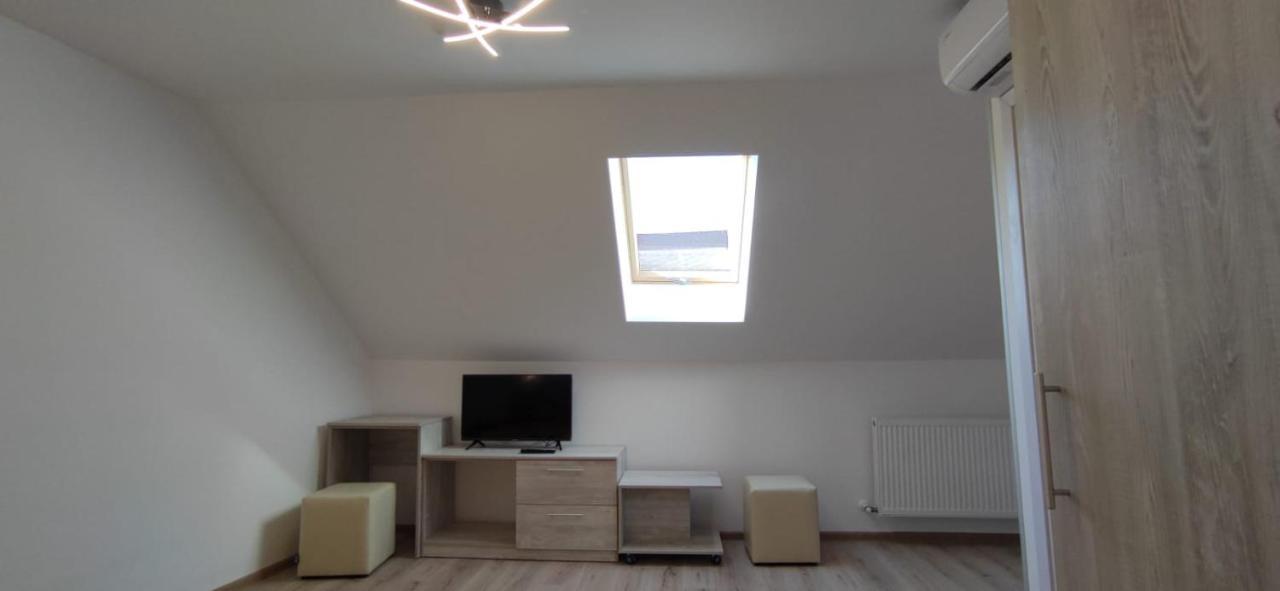 Calypso Rooms Făgăraş Buitenkant foto