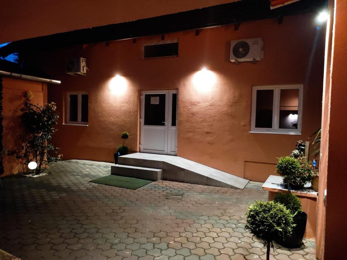Calypso Rooms Făgăraş Buitenkant foto