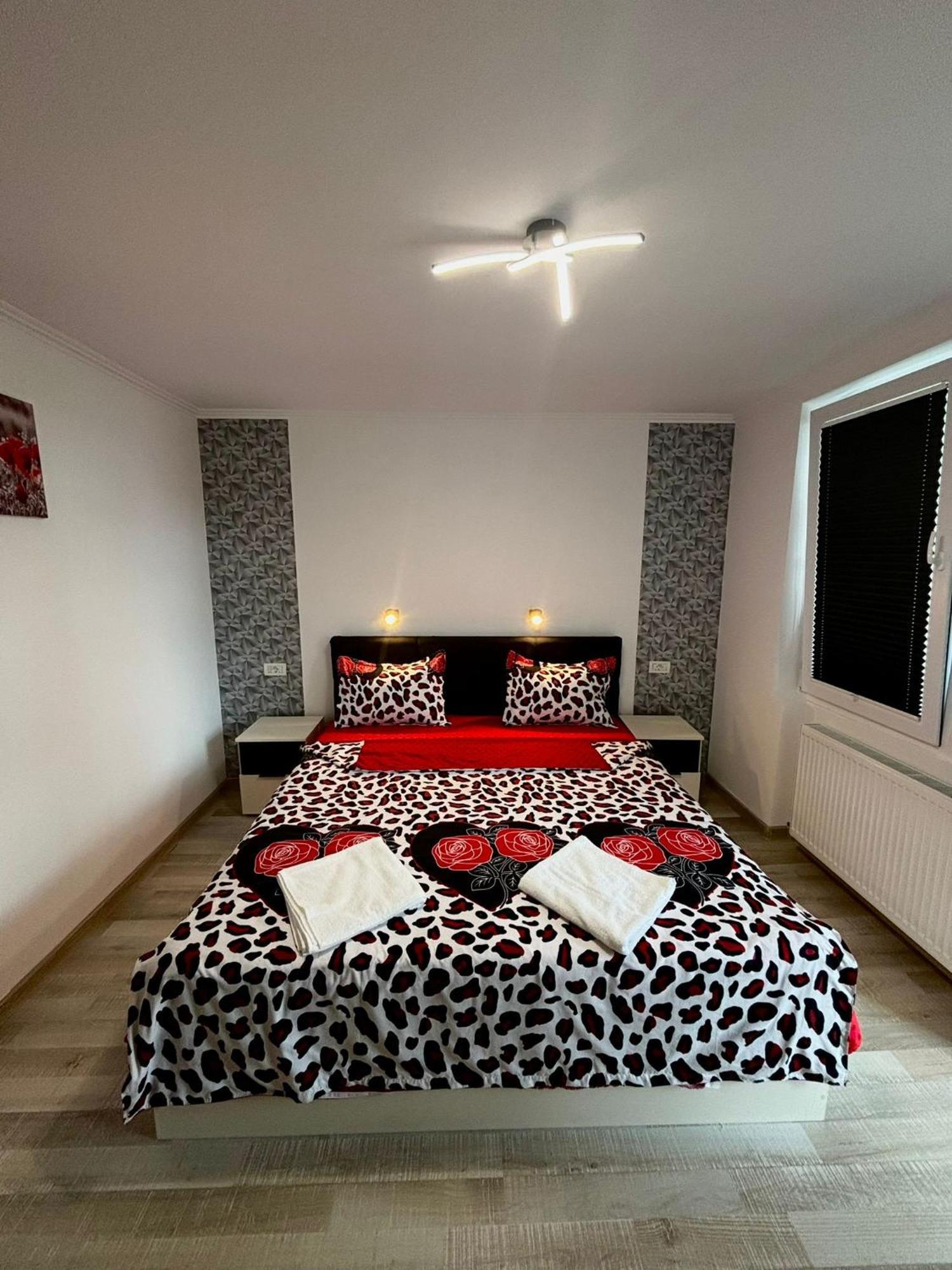 Calypso Rooms Făgăraş Buitenkant foto