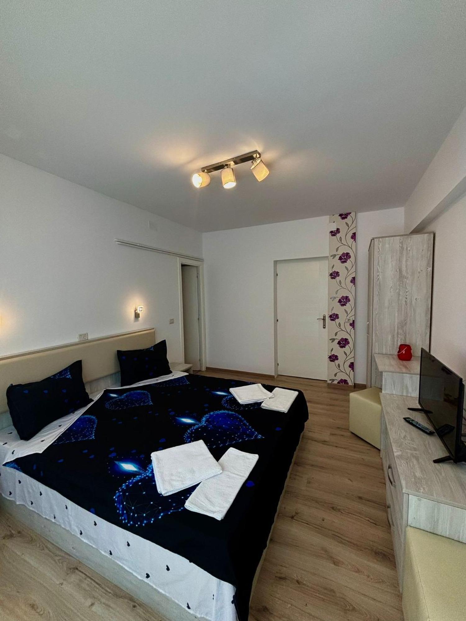 Calypso Rooms Făgăraş Buitenkant foto