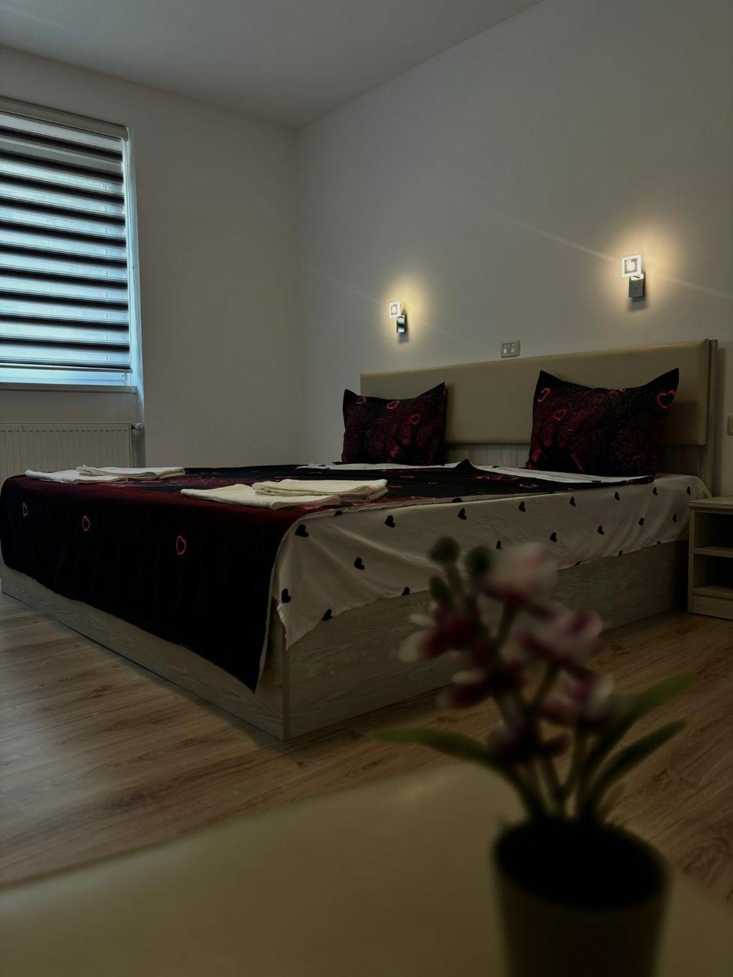 Calypso Rooms Făgăraş Buitenkant foto